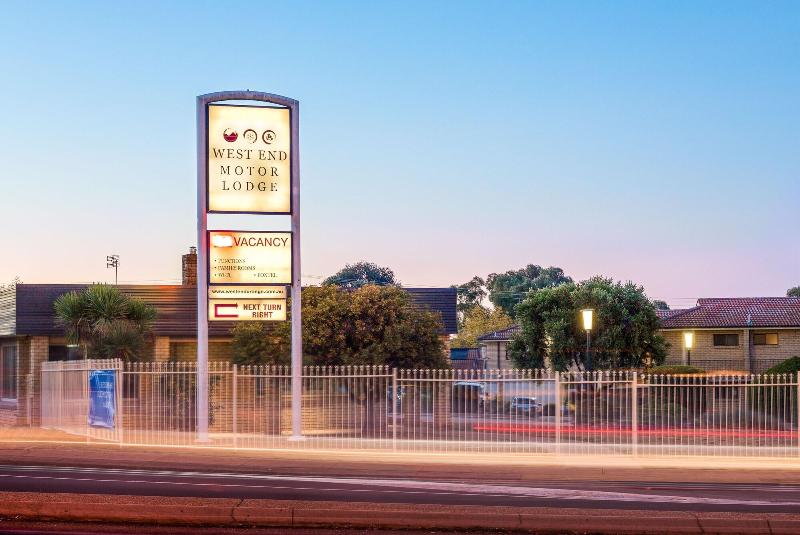 מוטל West End Motor Lodge