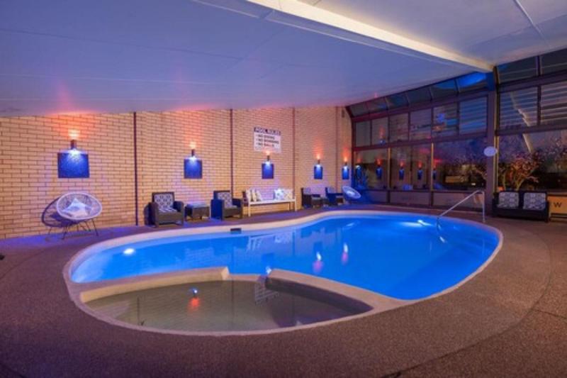 מוטל West End Motor Lodge