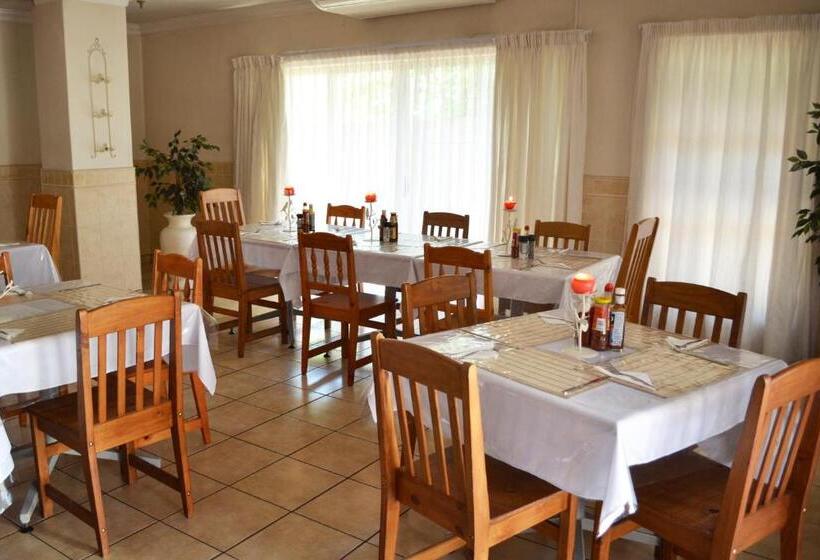 פנסיון Doves Nest Guest House