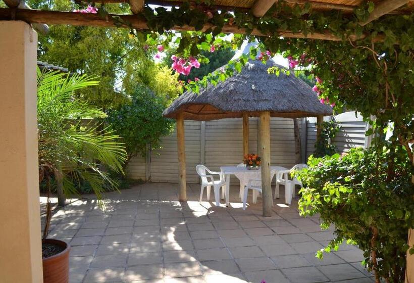 פנסיון Doves Nest Guest House