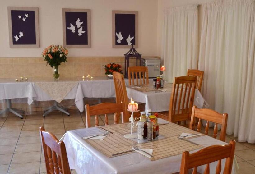 פנסיון Doves Nest Guest House