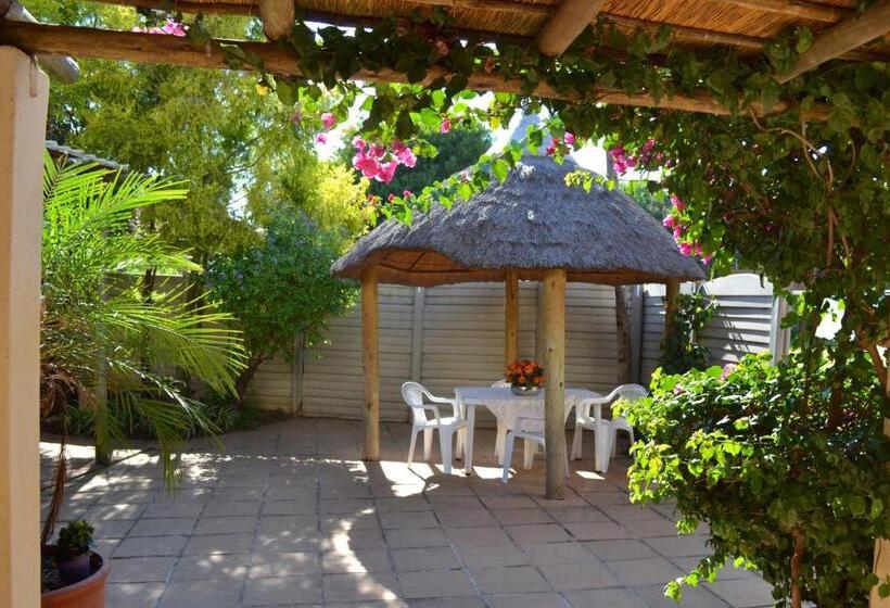 פנסיון Doves Nest Guest House