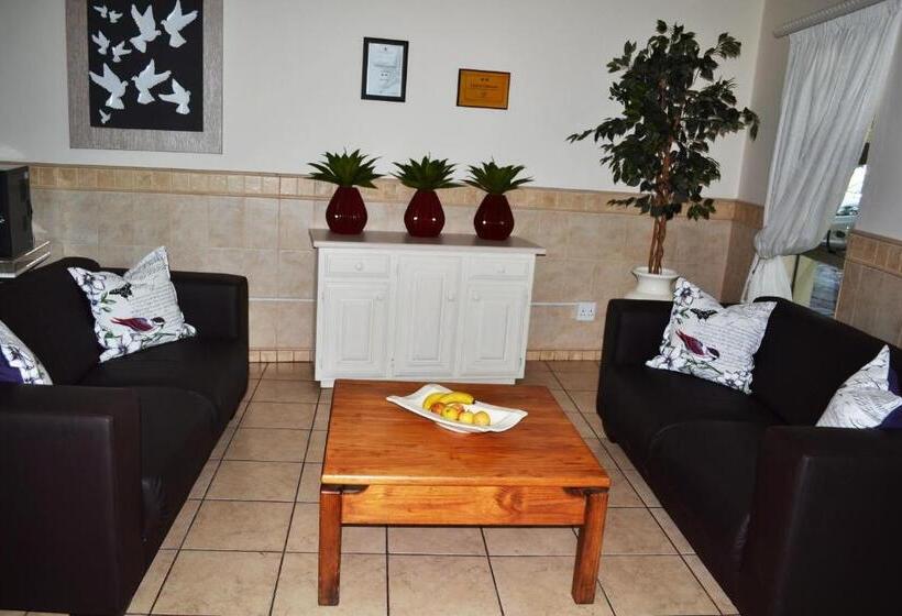 פנסיון Doves Nest Guest House