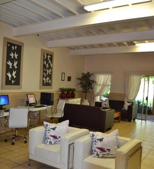 פנסיון Doves Nest Guest House