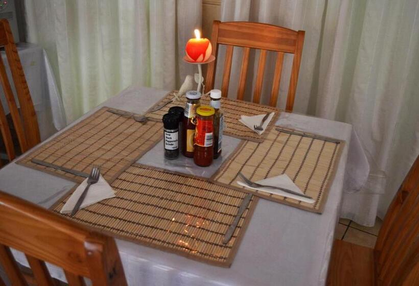 פנסיון Doves Nest Guest House