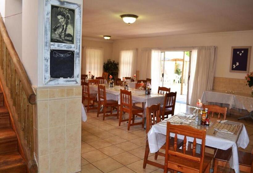 פנסיון Doves Nest Guest House