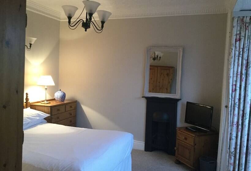 פנסיון Llwyn Country House