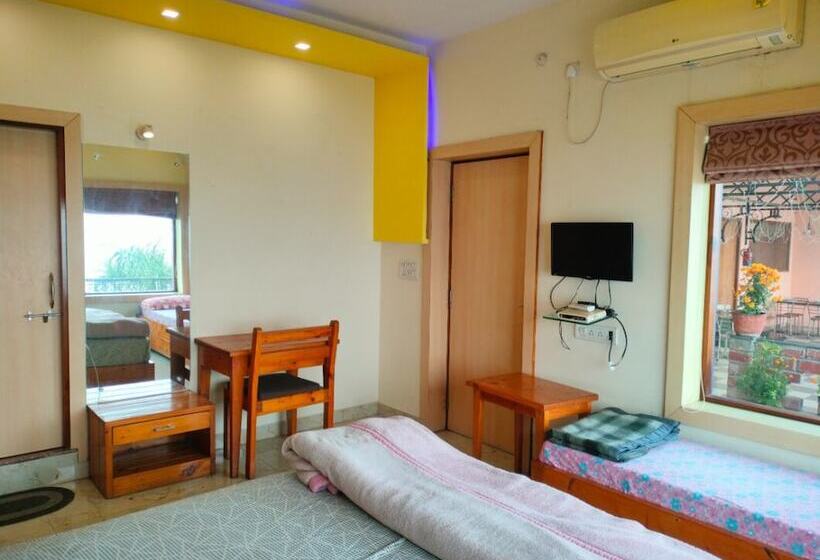 פנסיון Rahul Guest House