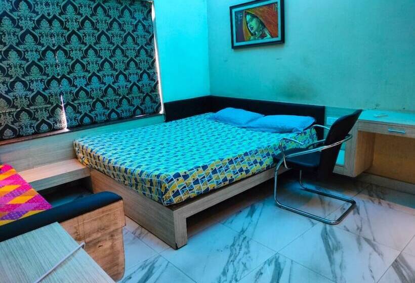 פנסיון Rahul Guest House