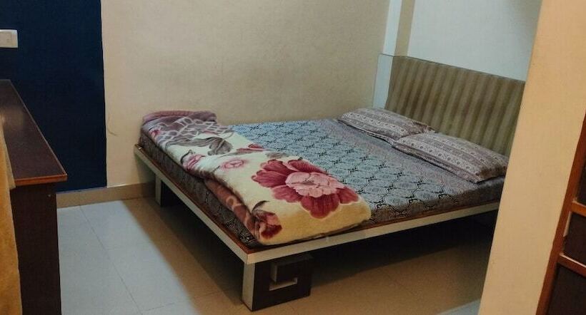 פנסיון Rahul Guest House