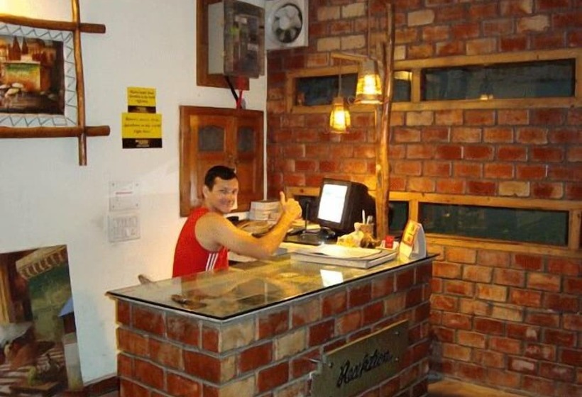 פנסיון Rahul Guest House