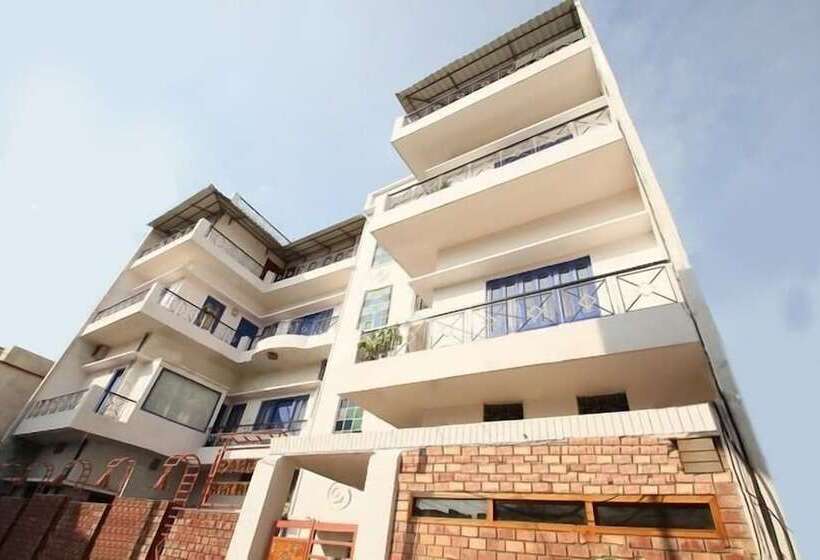 פנסיון Rahul Guest House