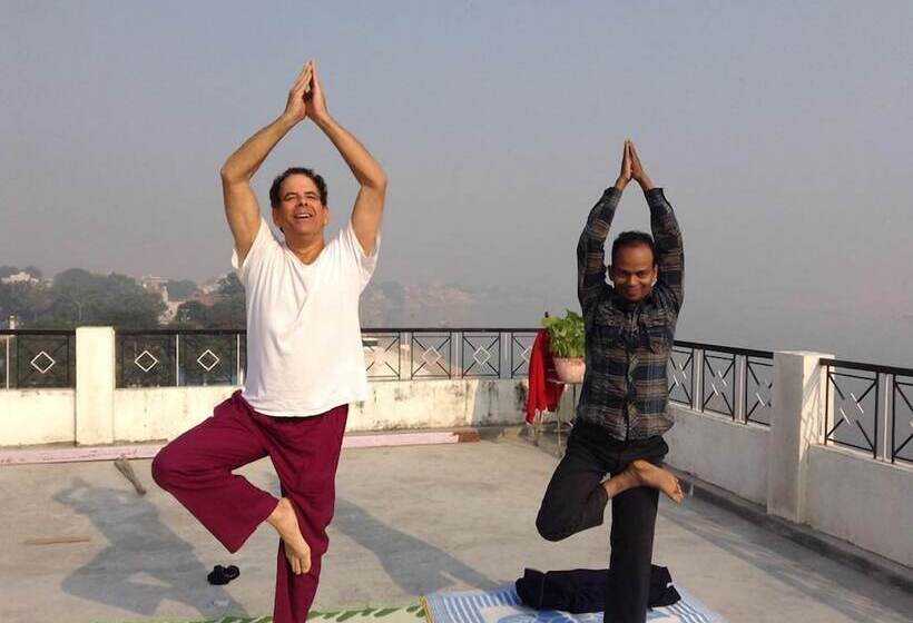 פנסיון Rahul Guest House