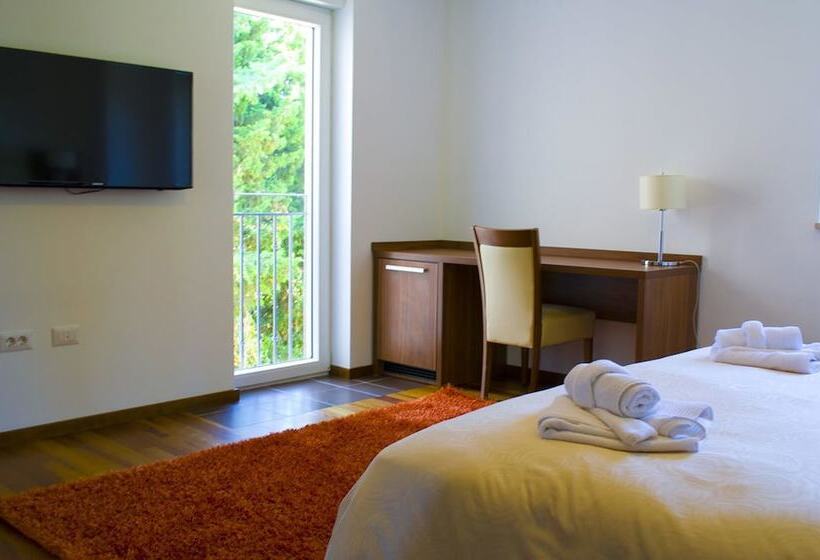 펜션 Residence Villa Karda