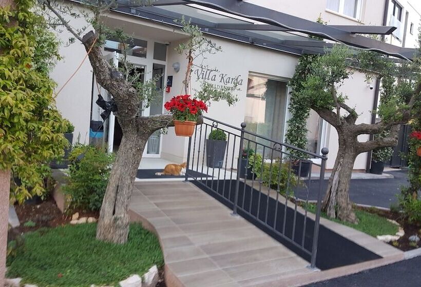 펜션 Residence Villa Karda