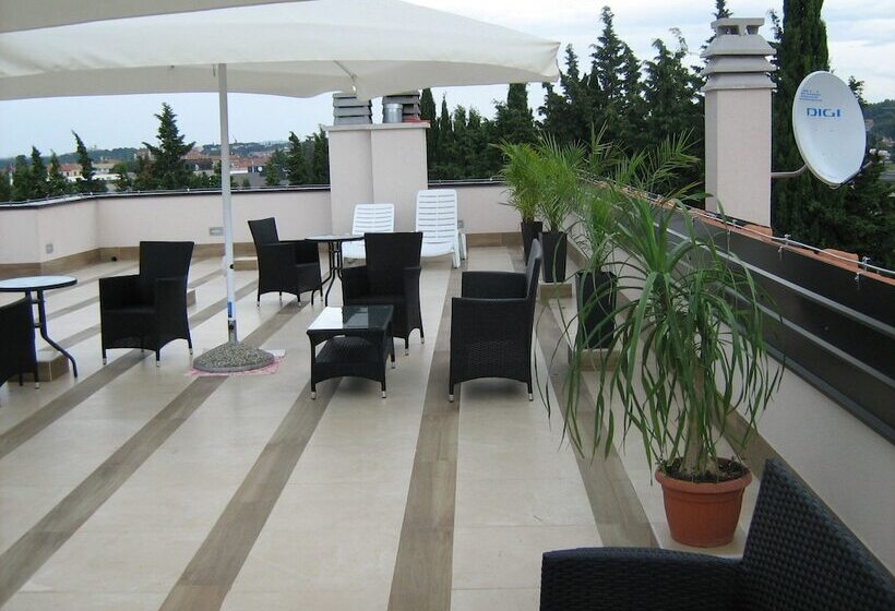 펜션 Residence Villa Karda