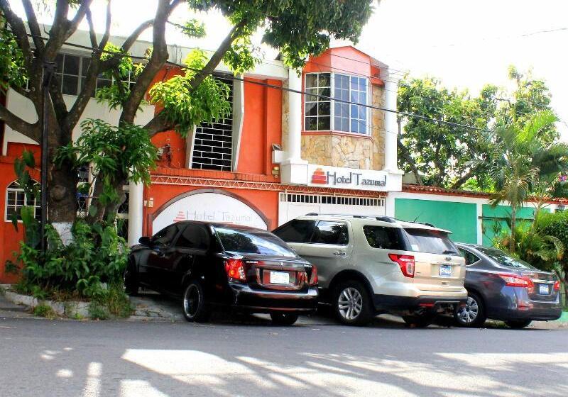 Пансион Tazumal House