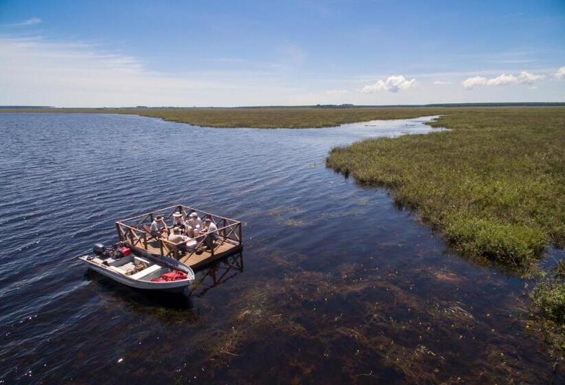 Puerto Valle Hotel De Esteros