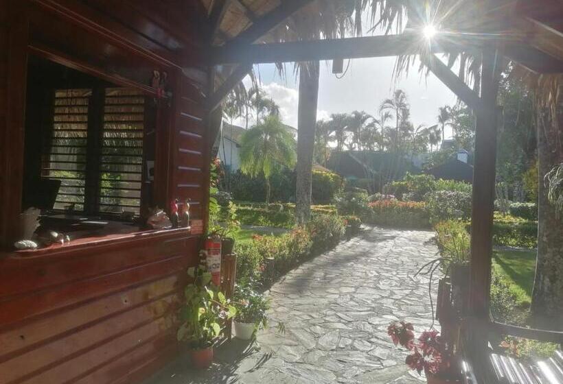 리조트 Las Palmas Eco Residence