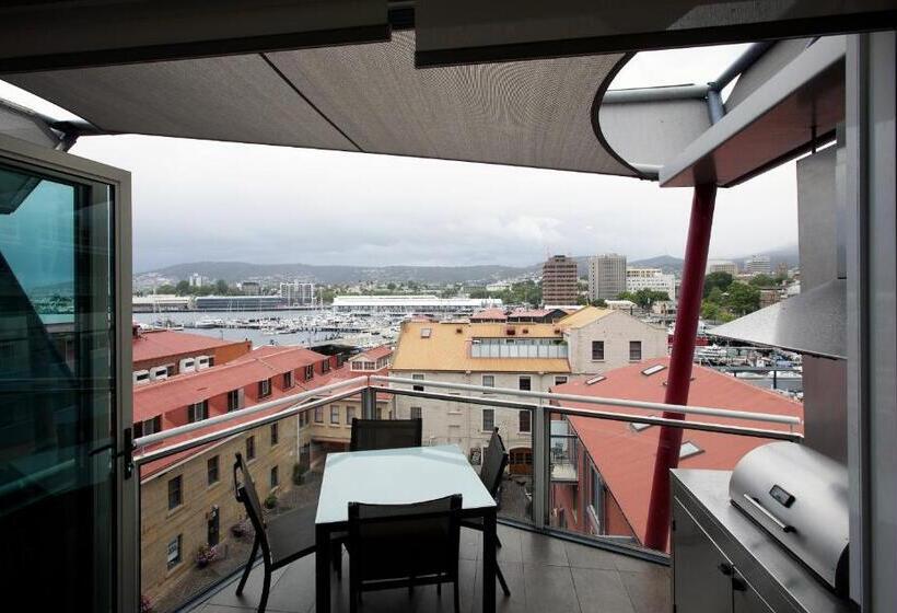 Sullivans Cove Apartments