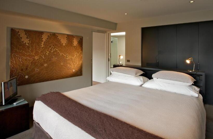 Sullivans Cove Apartments