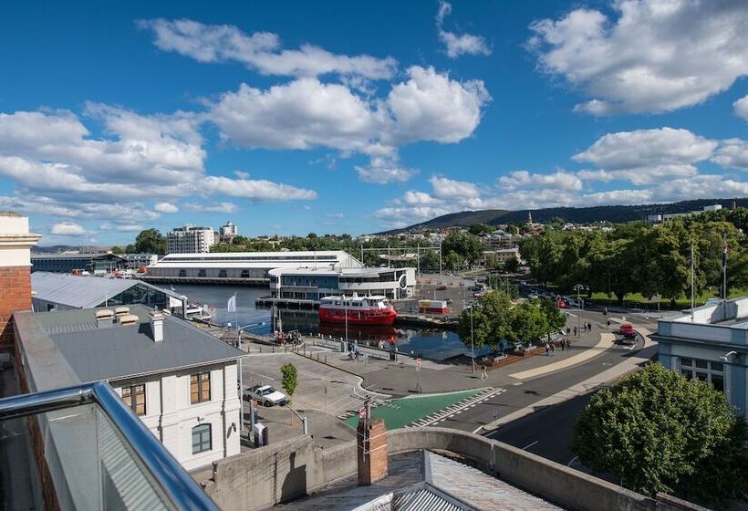 Sullivans Cove Apartments