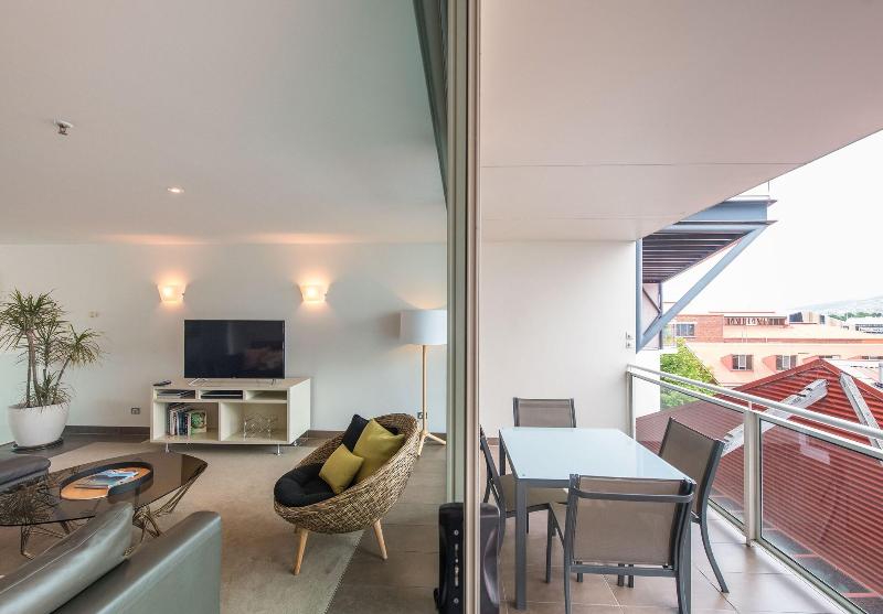 Sullivans Cove Apartments