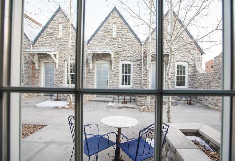 Surf Hotel & Chateau