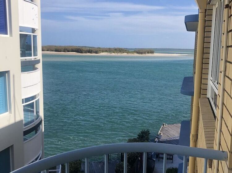 Tripcony Quays Apartments