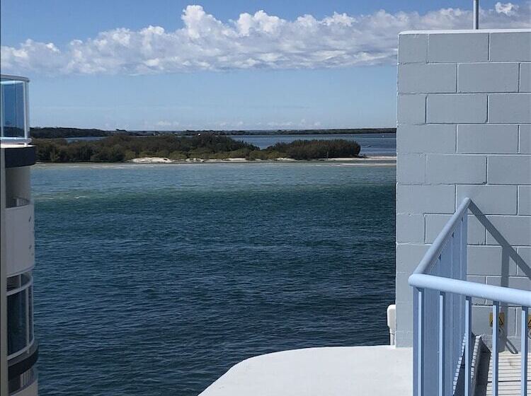 Tripcony Quays Apartments