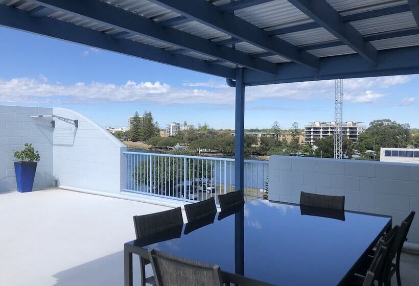 Tripcony Quays Apartments