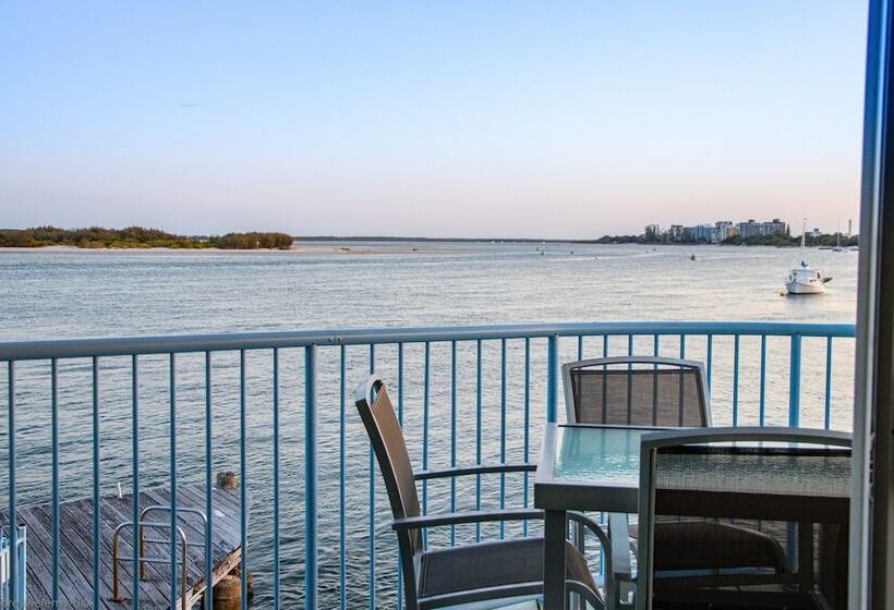 Tripcony Quays Apartments