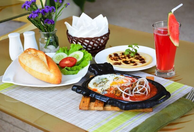 Vaia Boutique Hotel Hoian