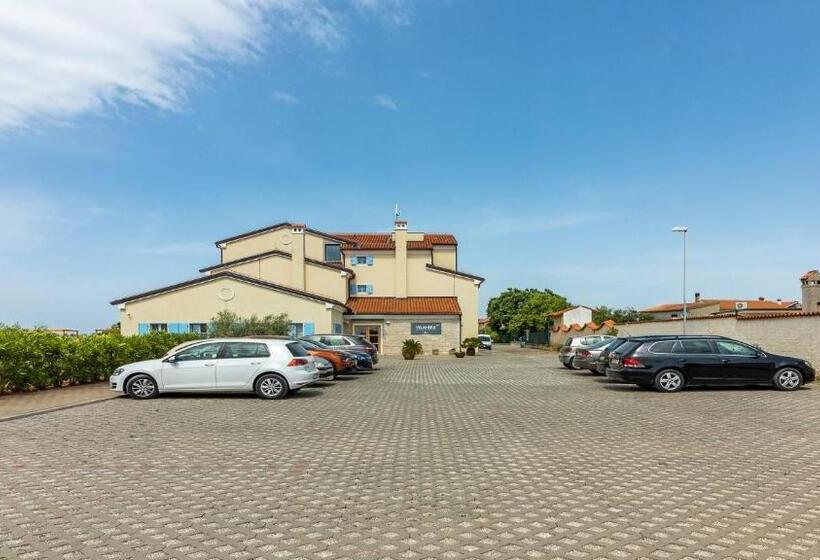 Velanera Hotel & Restaurant