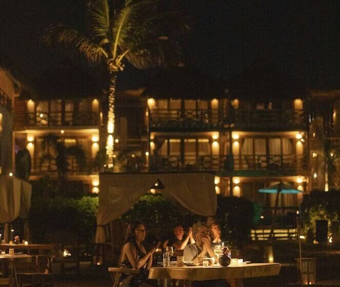 Отель Casa Joseph Zicatela   Adults Only