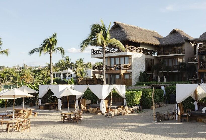 هتل Casa Joseph Zicatela   Adults Only