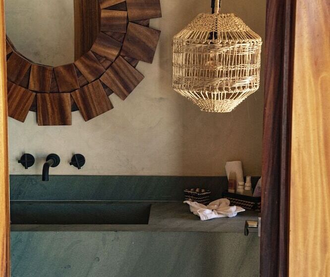 Отель Casa Joseph Zicatela   Adults Only