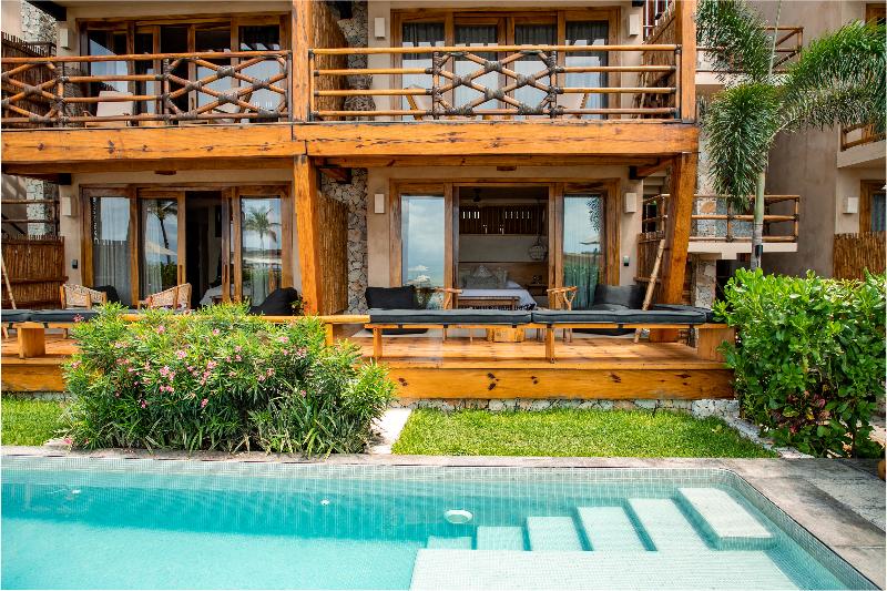 Отель Casa Joseph Zicatela   Adults Only