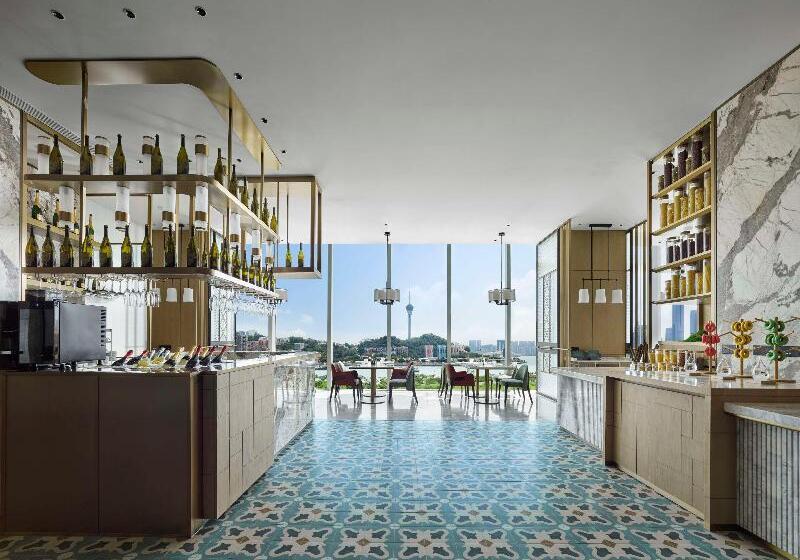 هتل Hilton Zhuhai