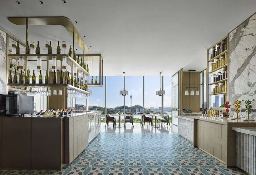 هتل Hilton Zhuhai