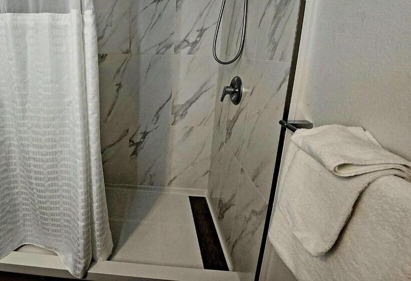 בית מלון כפרי Quality Inn & Suites