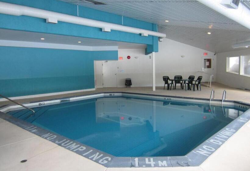 בית מלון כפרי Quality Inn & Suites