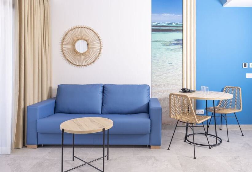 Esmeralda Cotillo Homes By Livvo