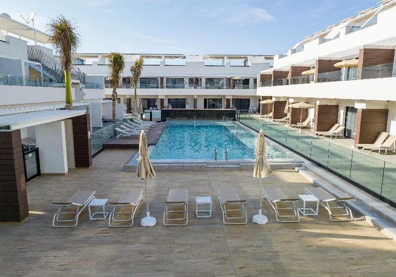 Esmeralda Cotillo Homes By Livvo