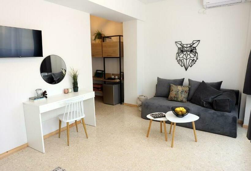 Old Town Hall Suites And Apartments