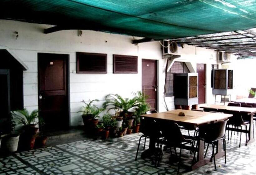 هاستل Ajay International