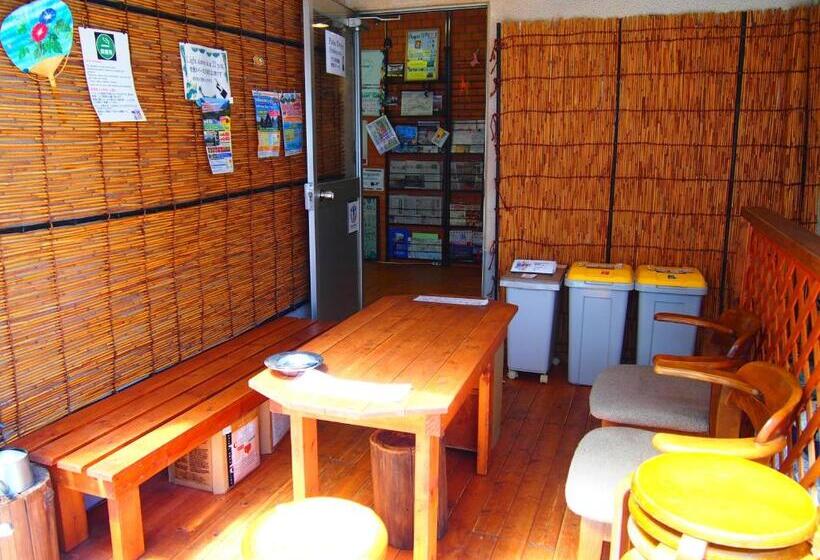 旅馆 Jhoppers Hiroshima Guesthouse