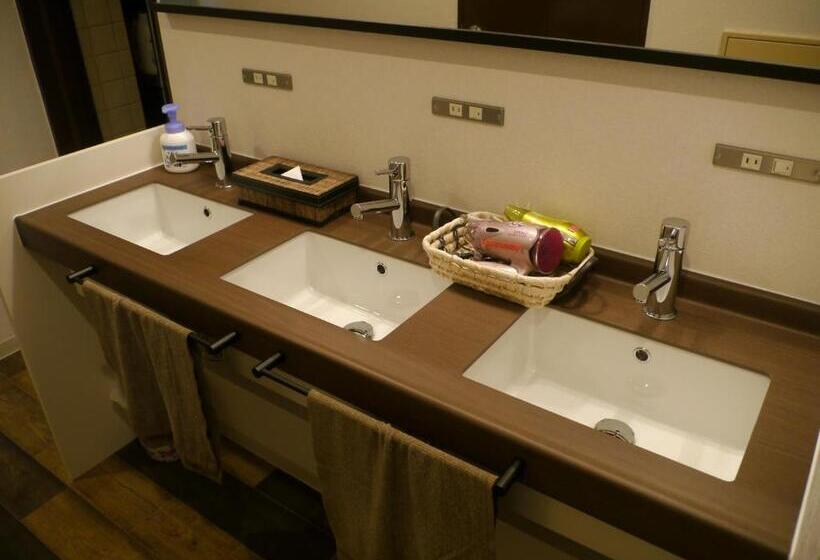 旅馆 Jhoppers Hiroshima Guesthouse