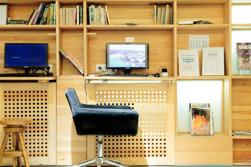 Общежитие Maverick City Lodge