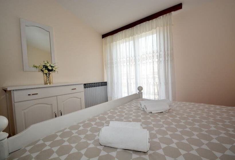 Bed and Breakfast Restaurant Pension Dioklecijan